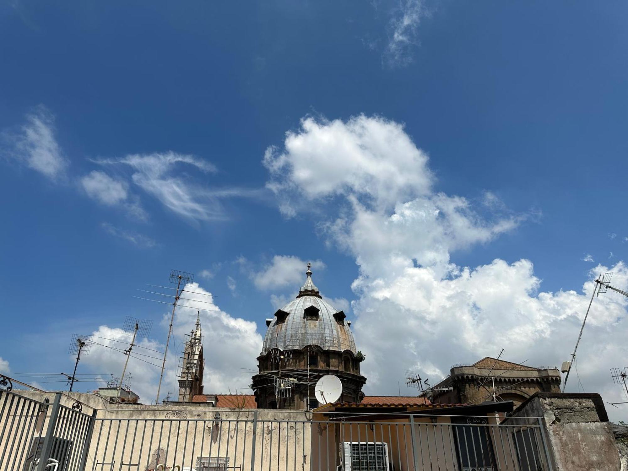Vista Cattedrale Villa Napoli Phòng bức ảnh